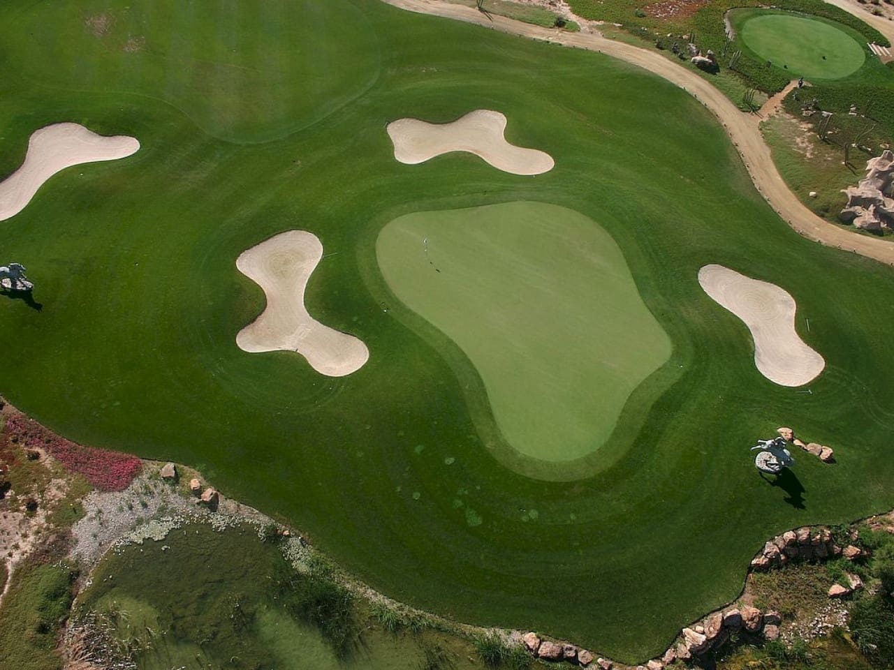 4 bedroom Villa for sale in Cuevas del Almanzora with pool - € 950,000 (Ref: 9318713)