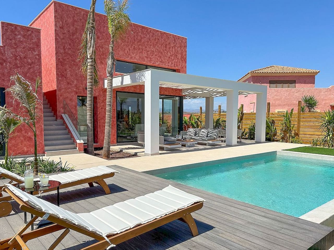 4 bedroom Villa for sale in Cuevas del Almanzora with pool - € 1,050,000 (Ref: 9318714)