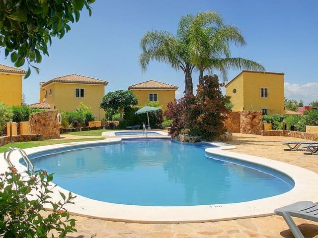 4 bedroom Villa for sale in Cuevas del Almanzora with pool - € 406,850 (Ref: 9318720)