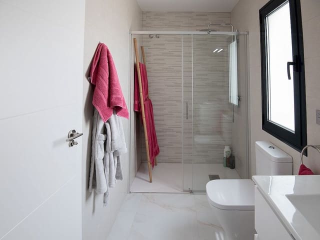 3 quarto Moradia para venda em Pinar de Campoverde, Pilar de la Horadada com piscina - 422 500 € (Ref: 9318749)