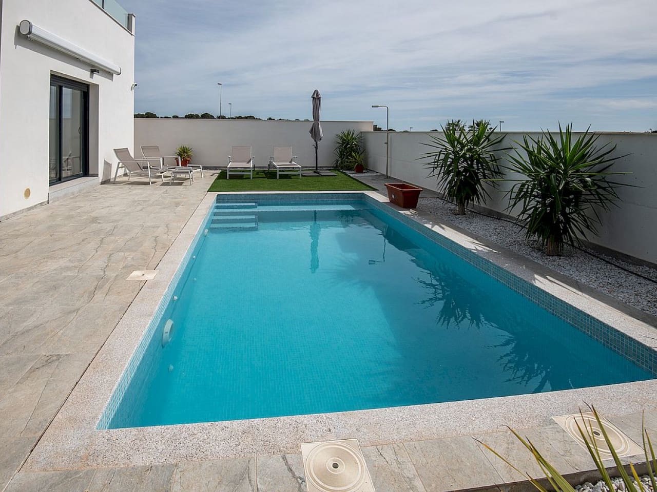 3 bedroom Villa for sale in Pinar de Campoverde with pool - € 422,500 (Ref: 9318749)