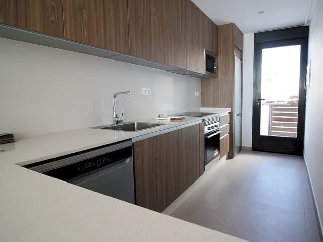 4 quarto Moradia para venda em Pilar de la Horadada com piscina - 369 900 € (Ref: 9318751)