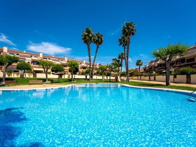 4 makuuhuone Huvila myytävänä paikassa Alicante kaupunki mukana uima-altaan - 795 000 € (Ref: 9318761)