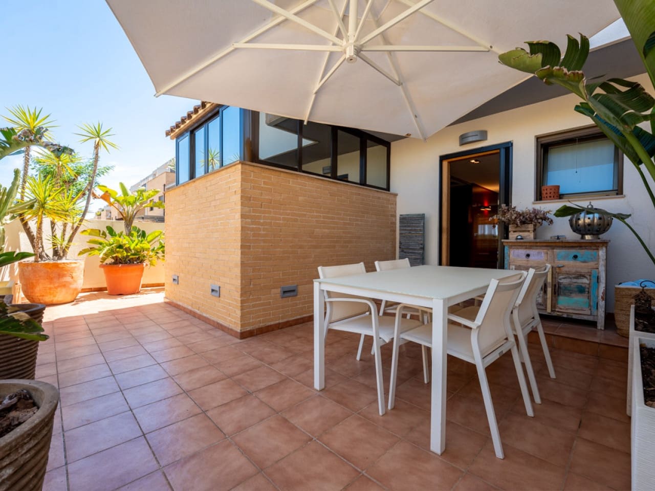 4 makuuhuone Huvila myytävänä paikassa Alicante kaupunki mukana uima-altaan - 795 000 € (Ref: 9318761)