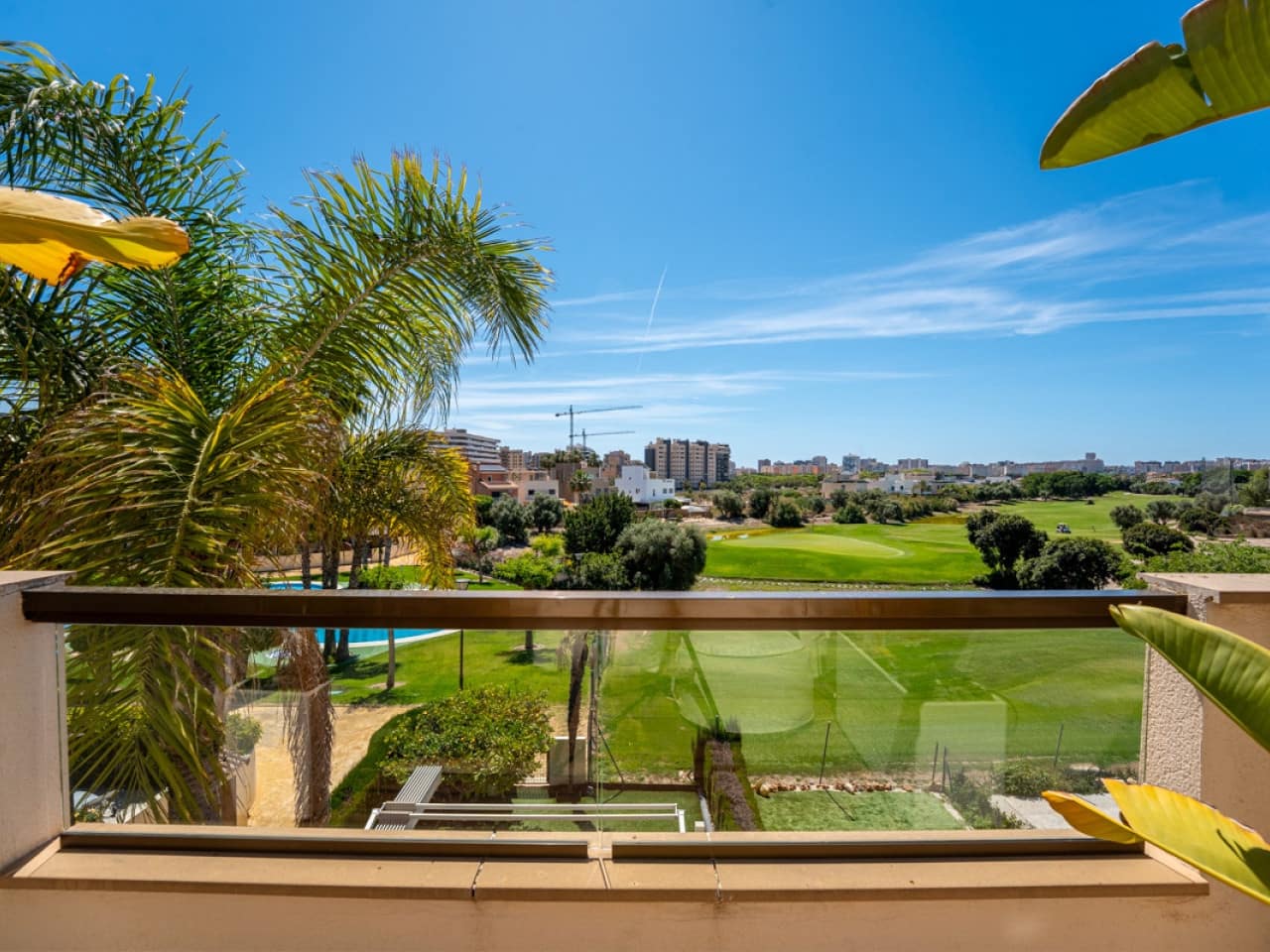 4 makuuhuone Huvila myytävänä paikassa Alicante kaupunki mukana uima-altaan - 795 000 € (Ref: 9318761)