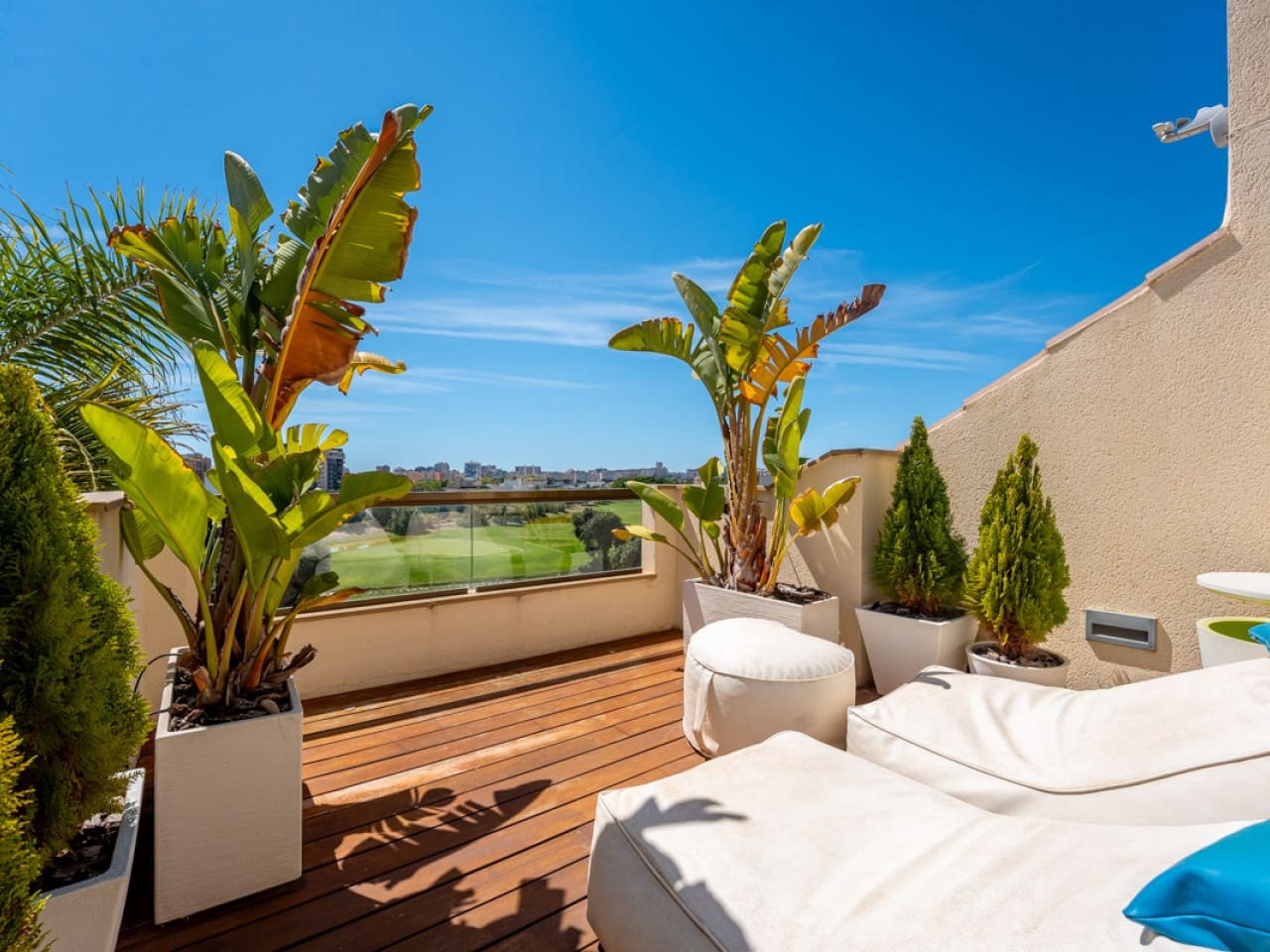 4 makuuhuone Huvila myytävänä paikassa Alicante kaupunki mukana uima-altaan - 795 000 € (Ref: 9318761)