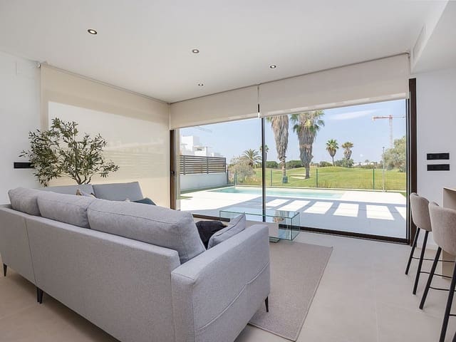 4 soverom Villa til salgs i Los Alcázares med svømmebasseng - € 685 000 (Ref: 9318764)