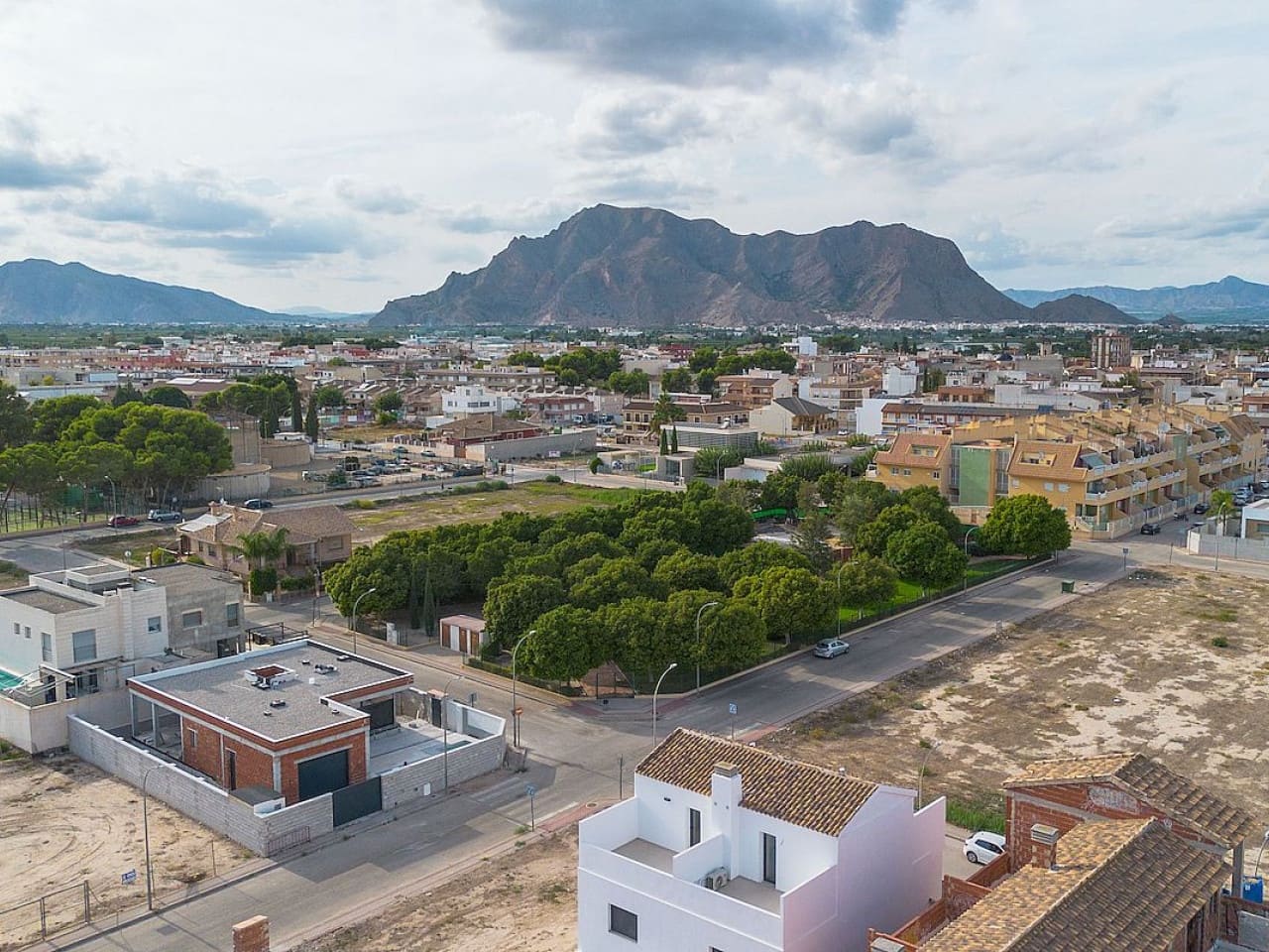 4 soverom Hus til salgs i Callosa de Segura med svømmebasseng - € 269 000 (Ref: 9318765)