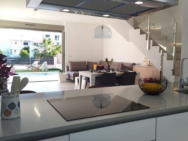 3 quarto Moradia para venda em Villamartin, Orihuela com piscina - 669 900 € (Ref: 9318766)