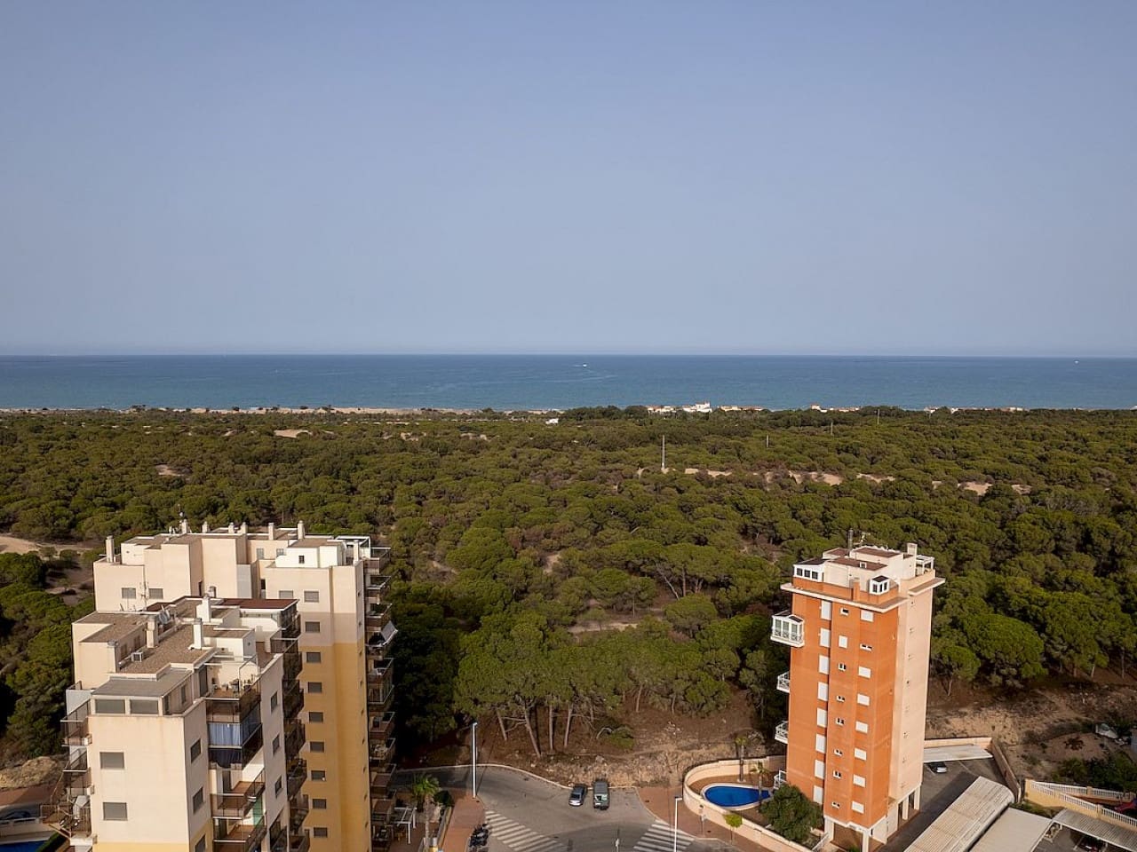 2 bedroom Apartment for sale in Guardamar del Segura with pool - € 369,500 (Ref: 9318771)