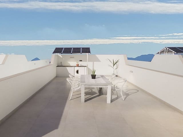 3 soverom Villa til salgs i Los Alcázares med svømmebasseng - € 419 900 (Ref: 9318782)