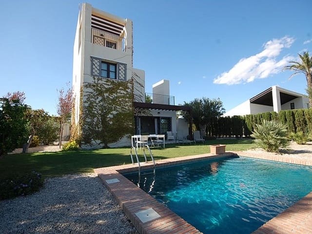 2 soveværelse Villa til salg i La Peraleja Golf Resort, Murcia by med swimmingpool - € 300.000 (Ref: 9318783)