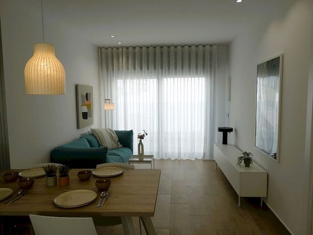 3 soveværelse Rækkehus til salg i Pilar de la Horadada med swimmingpool - € 285.000 (Ref: 9318794)