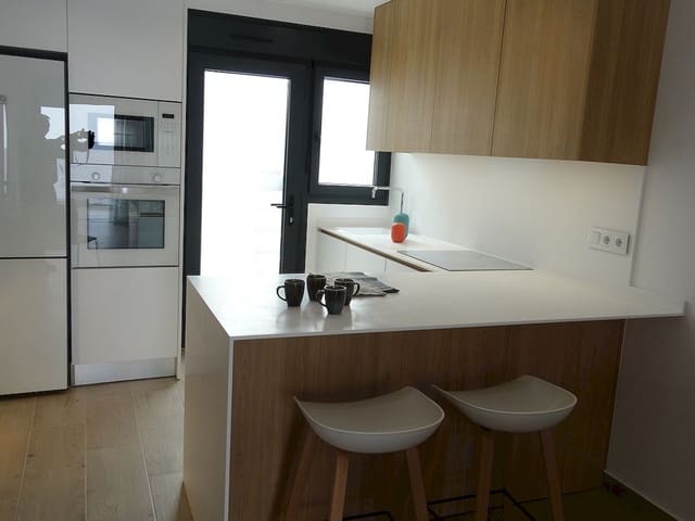 3 quarto Moradia em Banda para venda em Pilar de la Horadada com piscina - 285 000 € (Ref: 9318795)