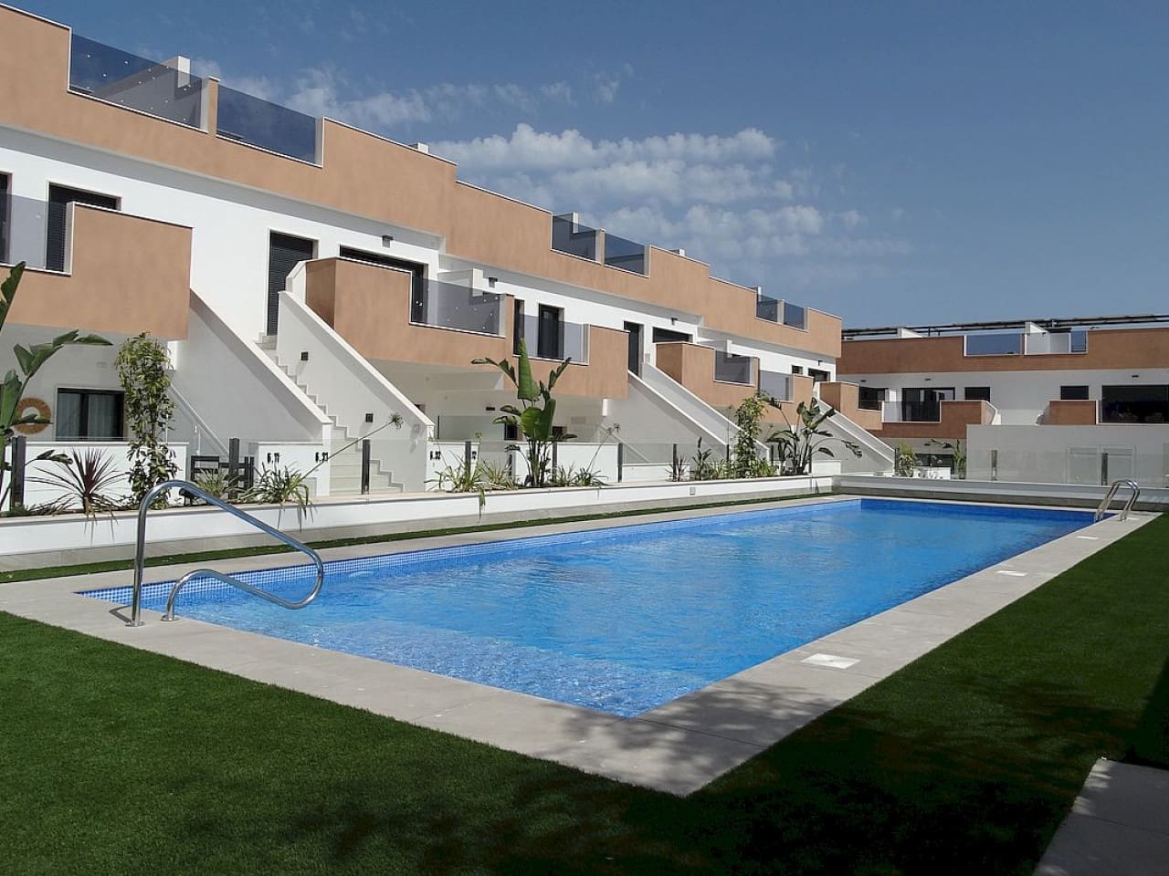 3 bedroom Terraced Villa for sale in Pilar de la Horadada with pool - € 285,000 (Ref: 9318795)