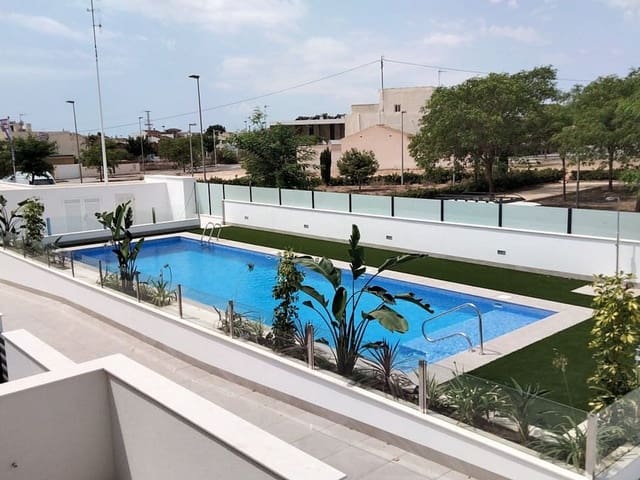 3 quarto Moradia em Banda para venda em Pilar de la Horadada com piscina - 285 000 € (Ref: 9318795)