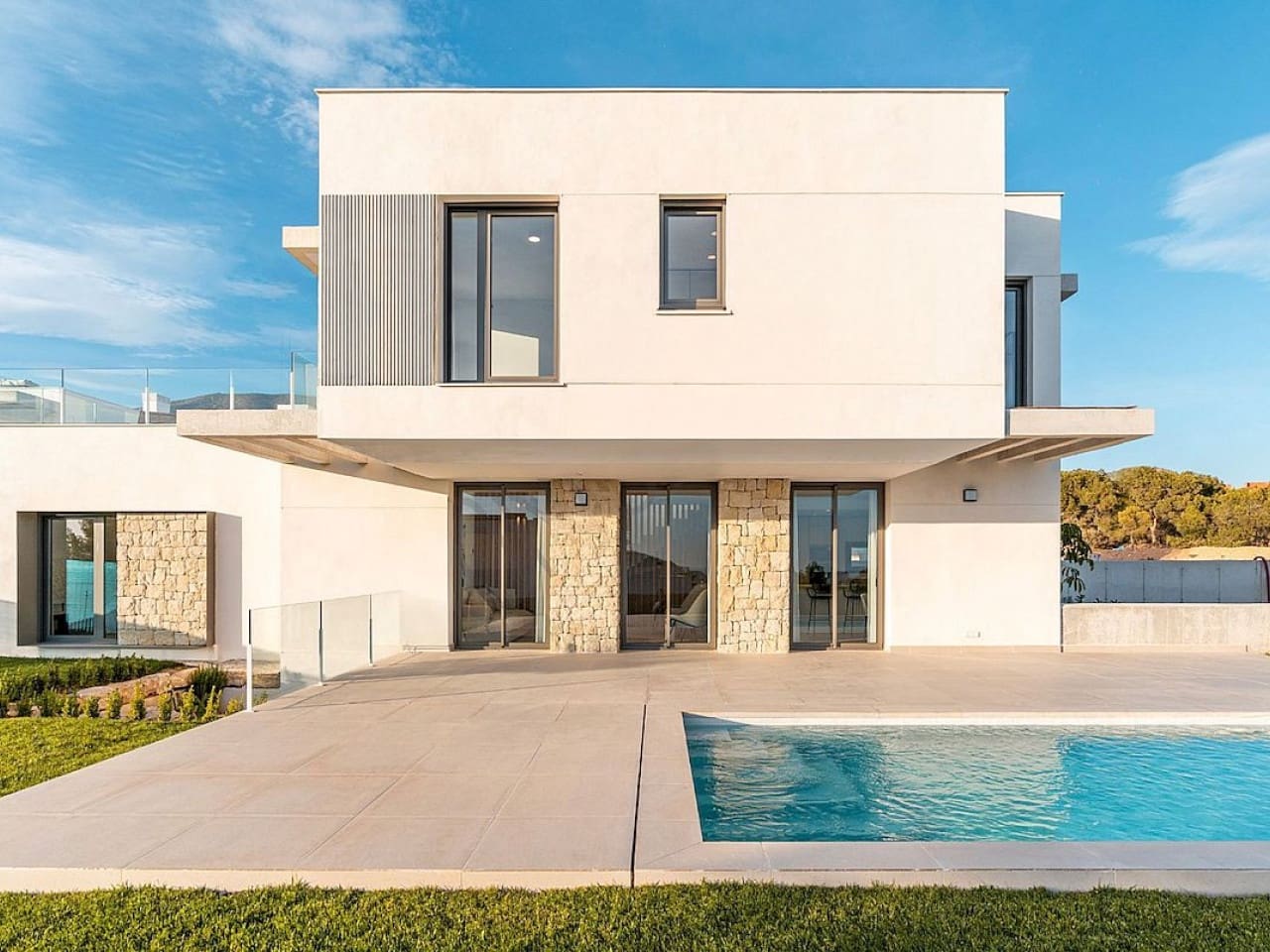 4 bedroom Villa for sale in Benidorm with pool - € 975,000 (Ref: 9318802)