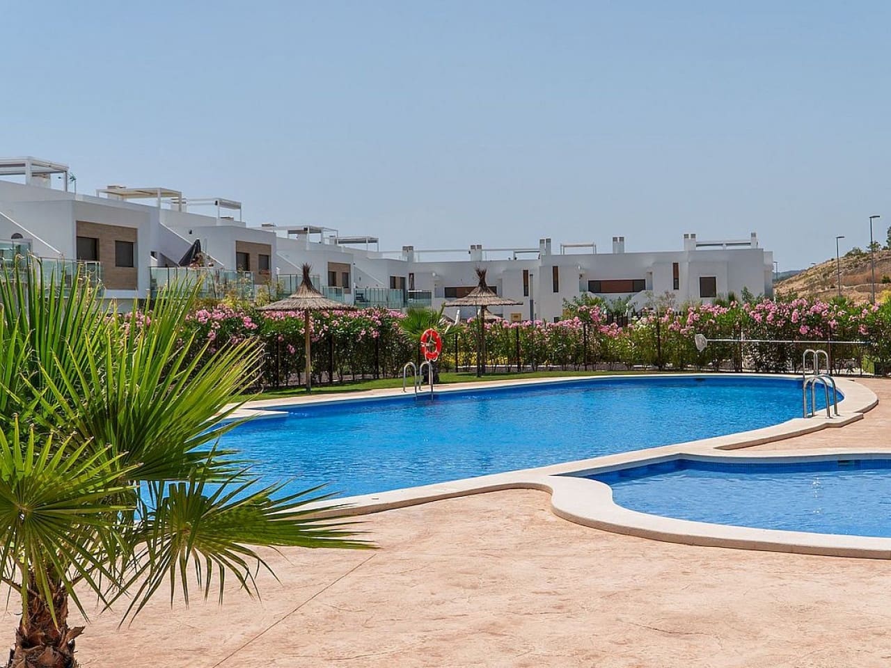 2 chambre Villa/Maison Mitoyenne à vendre à Los Montesinos avec piscine - 269 900 € (Ref: 9318809)