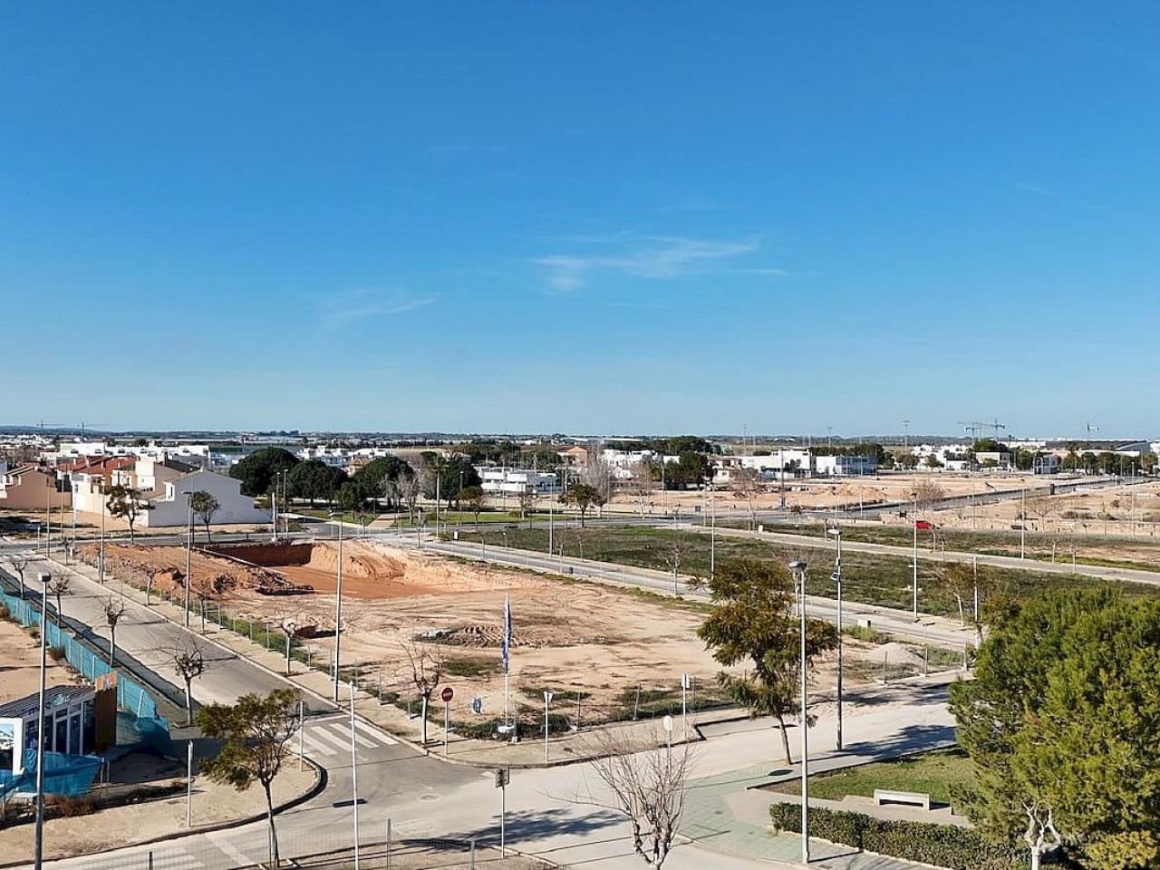 2 soveværelse Rækkehus til salg i Pilar de la Horadada med swimmingpool - € 330.000 (Ref: 9318821)