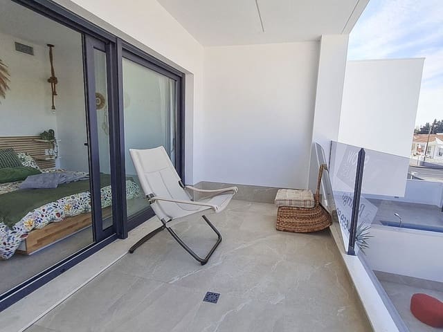 3 soveværelse Villa til salg i San Pedro del Pinatar med swimmingpool - € 439.000 (Ref: 9318825)