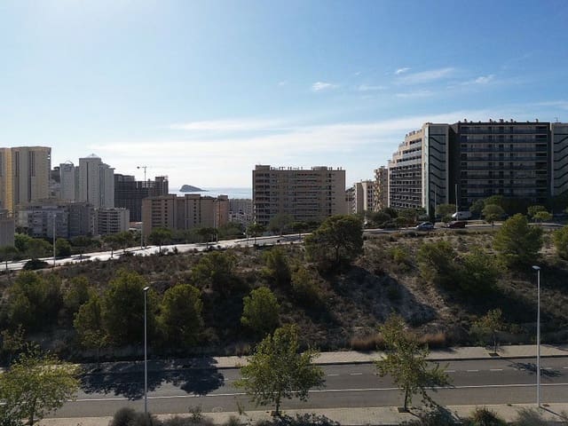 2 bedroom Penthouse for sale in Benidorm with pool - € 550,000 (Ref: 9318828)