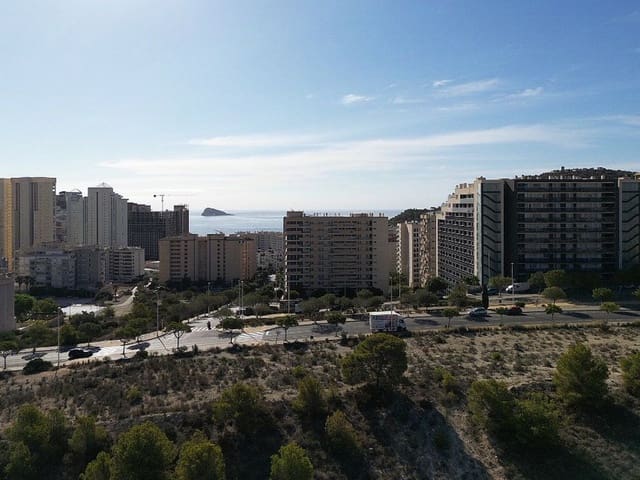2 bedroom Penthouse for sale in Benidorm with pool - € 550,000 (Ref: 9318828)
