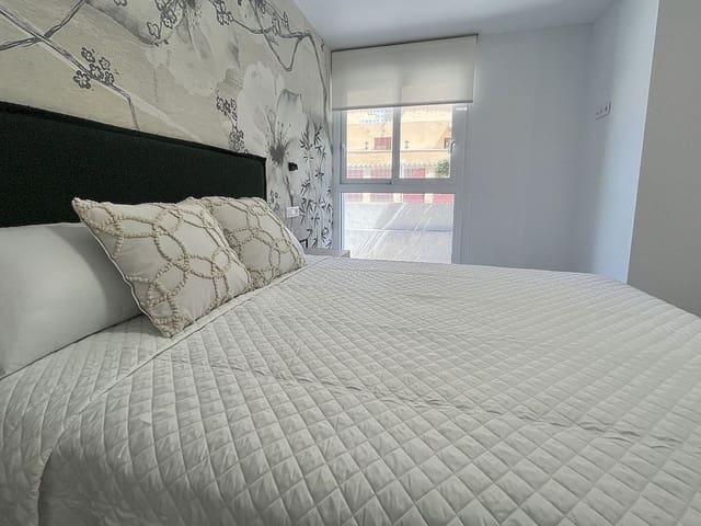 3 makuuhuone Huoneisto myytävänä paikassa Torreblanca, Torrevieja mukana uima-altaan - 350 000 € (Ref: 9318829)