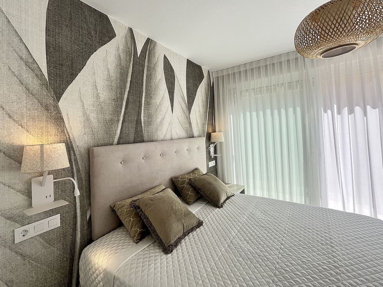 3 makuuhuone Huoneisto myytävänä paikassa Torrevieja mukana uima-altaan - 350 000 € (Ref: 9318829)