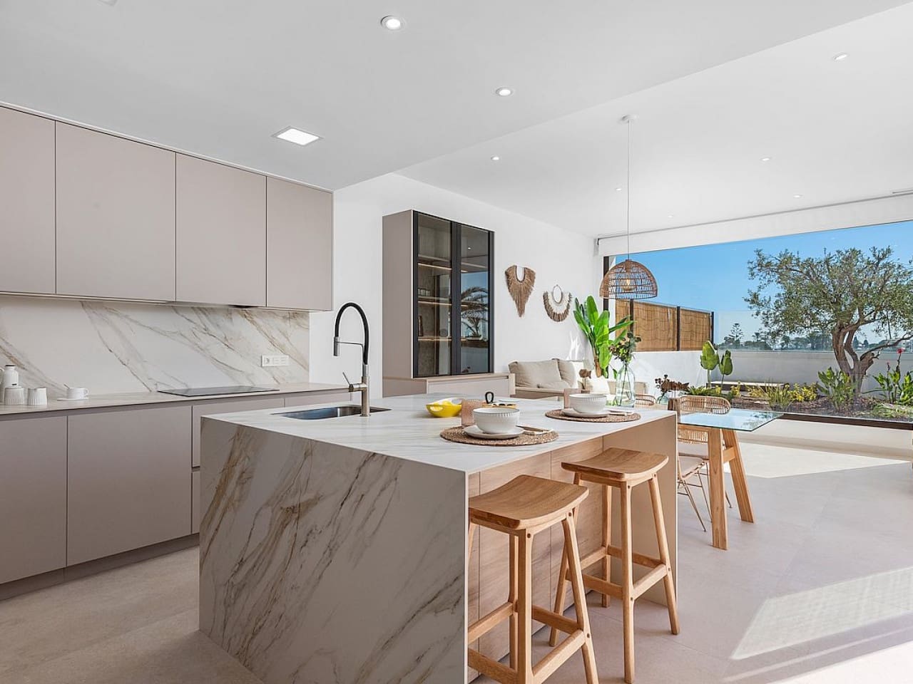 3 bedroom Villa for sale in Los Alcazares with pool - € 559,900 (Ref: 9318855)