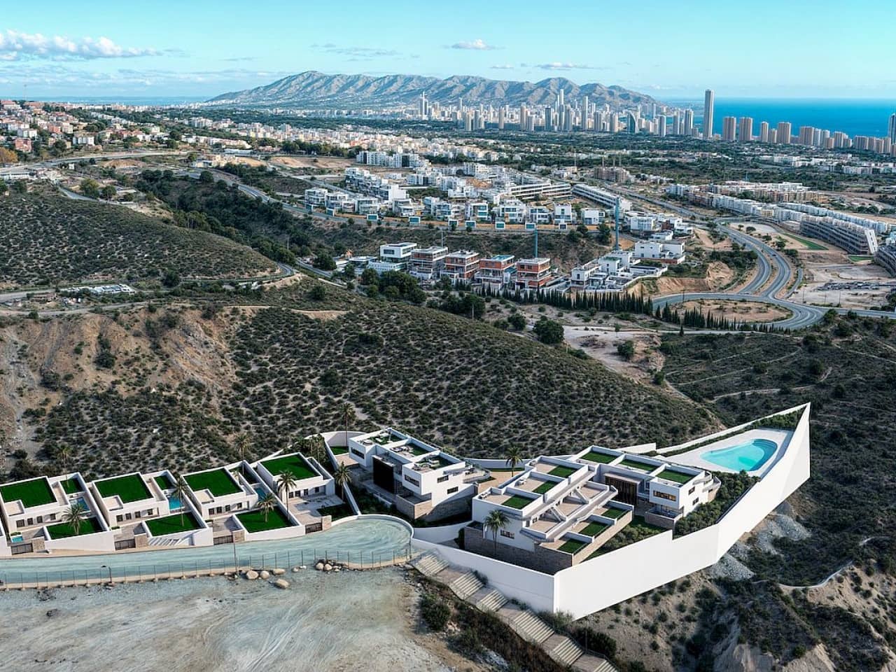 3 soveværelse Rækkehus til salg i Benidorm med swimmingpool - € 449.900 (Ref: 9318893)