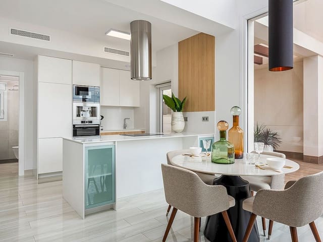 3 quarto Moradia para venda em Los Montesinos com piscina - 485 000 € (Ref: 9318948)