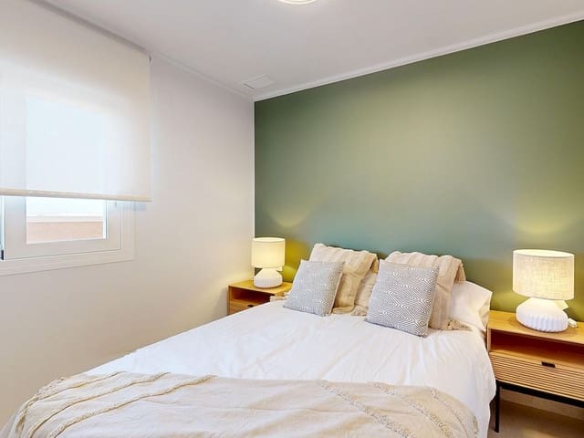 Ático de 3 habitaciones en Pilar de la Horadada en venta con piscina - 399.900 € (Ref: 9318955)