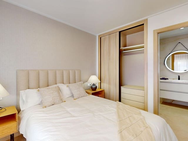 Ático de 3 habitaciones en Pilar de la Horadada en venta con piscina - 399.900 € (Ref: 9318955)