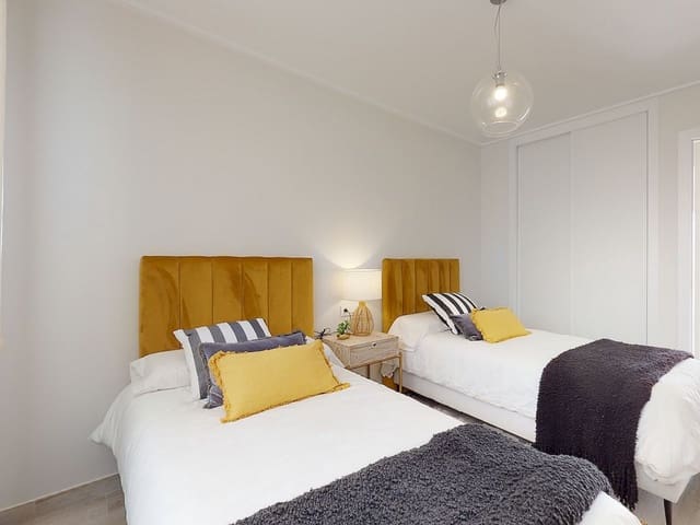 3 quarto Casa em Banda para venda em Pilar de la Horadada com piscina - 309 900 € (Ref: 9318958)