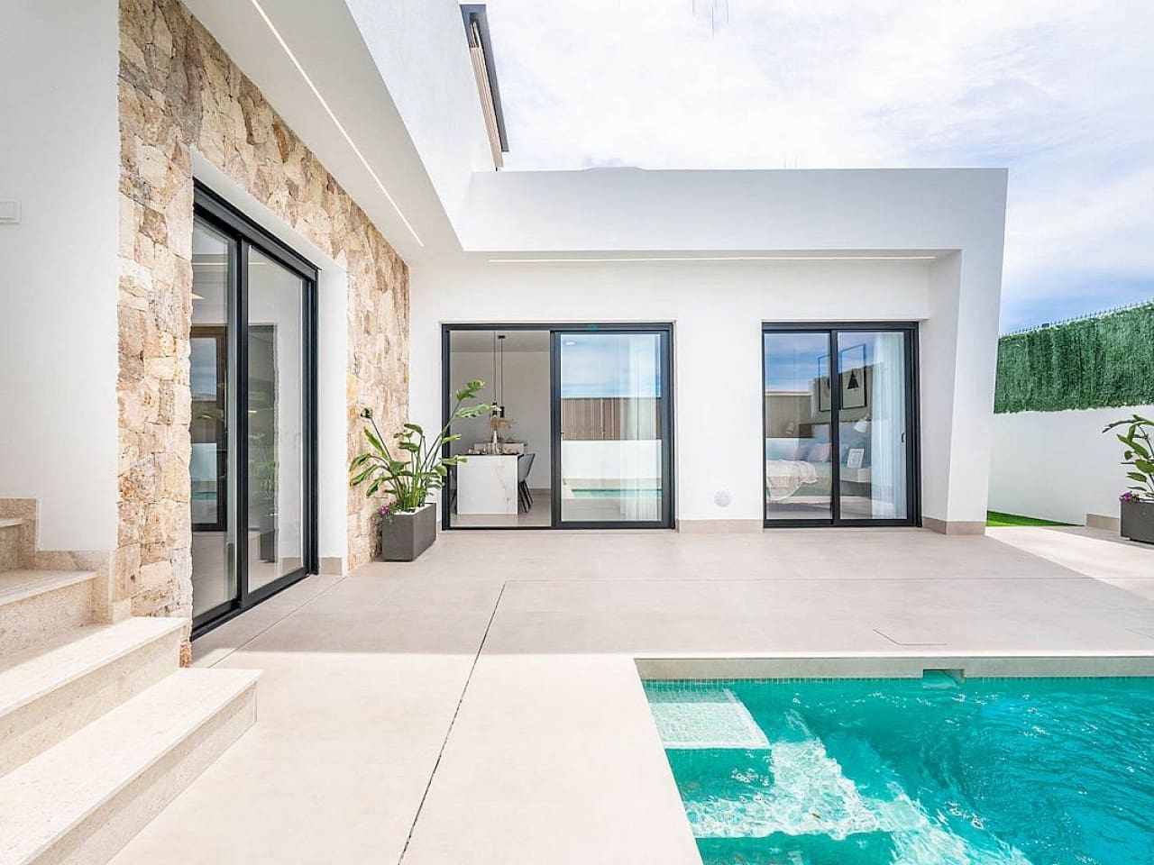 3 bedroom Villa for sale in Roldan with pool - € 379,950 (Ref: 9318959)