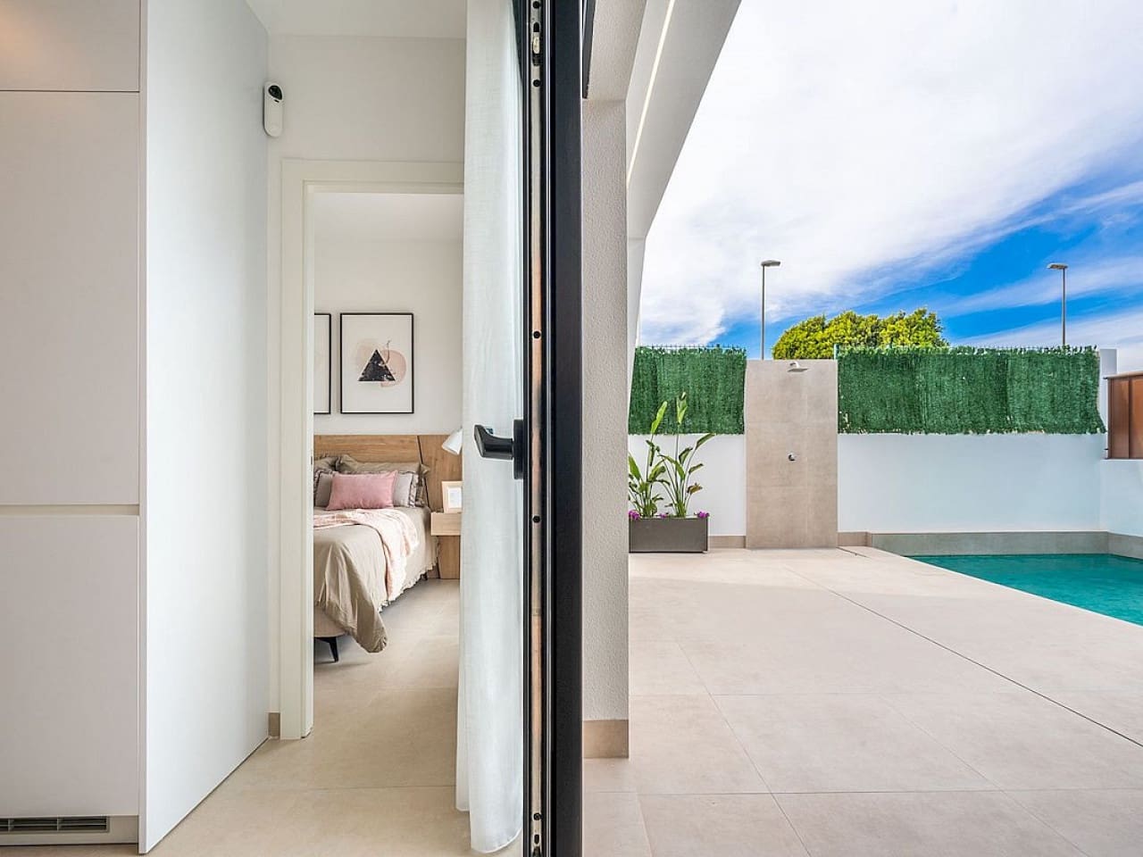 3 bedroom Villa for sale in Roldan with pool - € 379,950 (Ref: 9318959)