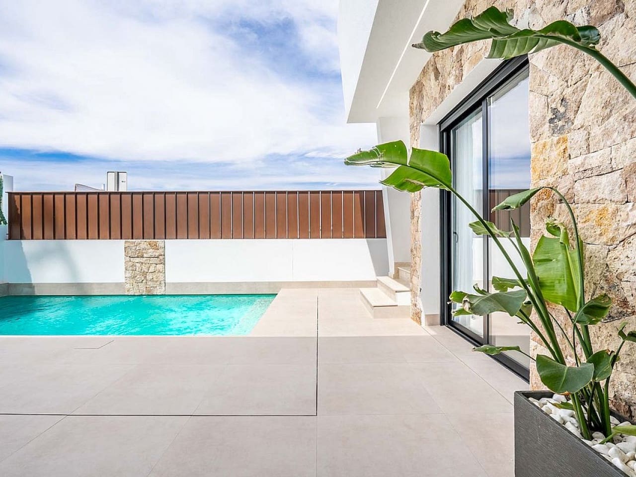 3 bedroom Villa for sale in Roldan with pool - € 379,950 (Ref: 9318959)