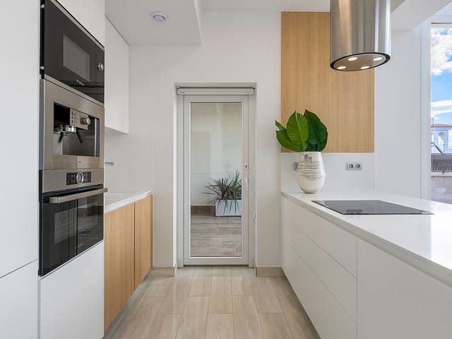 5 quarto Moradia para venda em Los Montesinos com piscina - 780 000 € (Ref: 9318980)