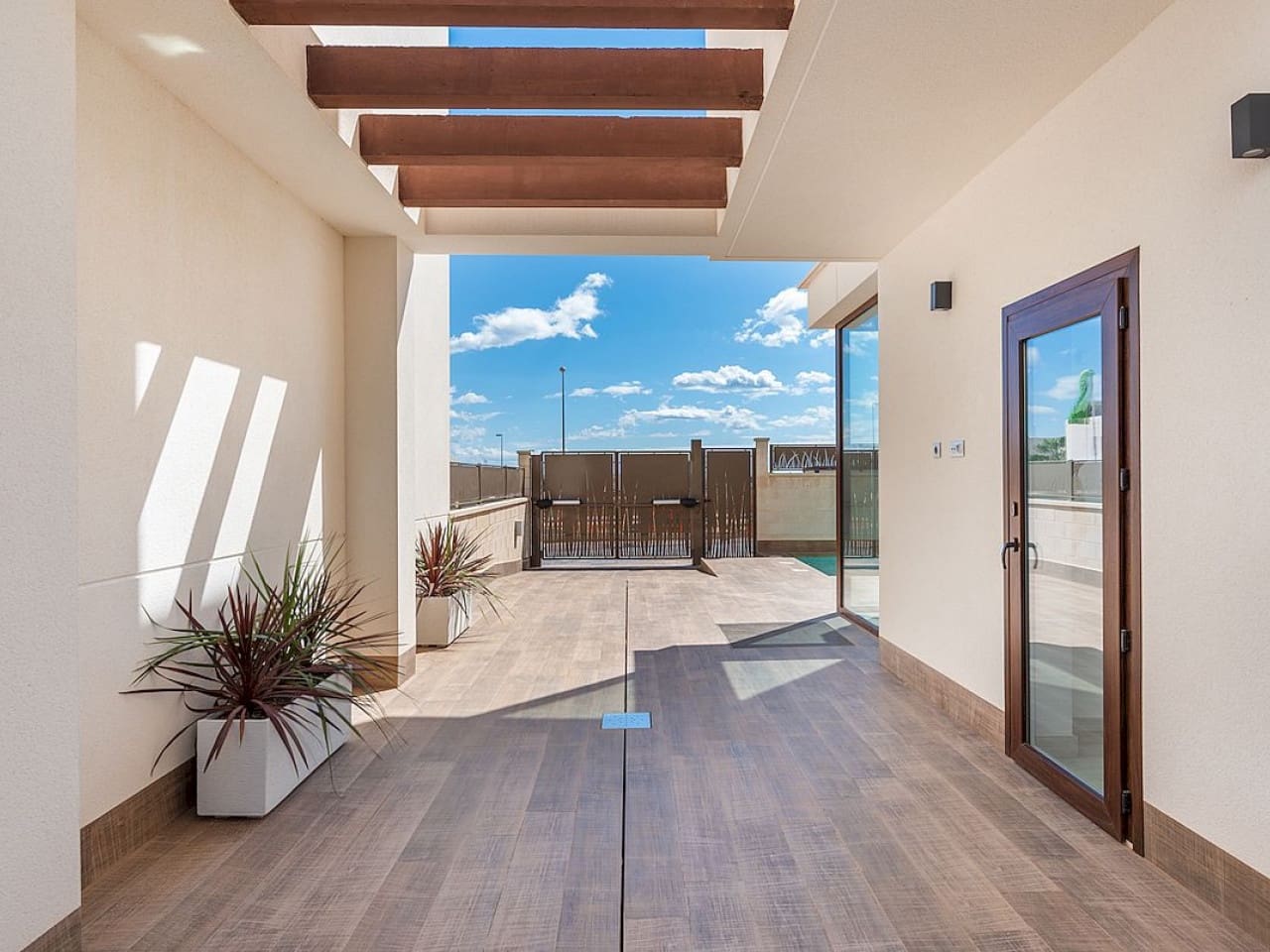 5 quarto Moradia para venda em Los Montesinos com piscina - 780 000 € (Ref: 9318980)