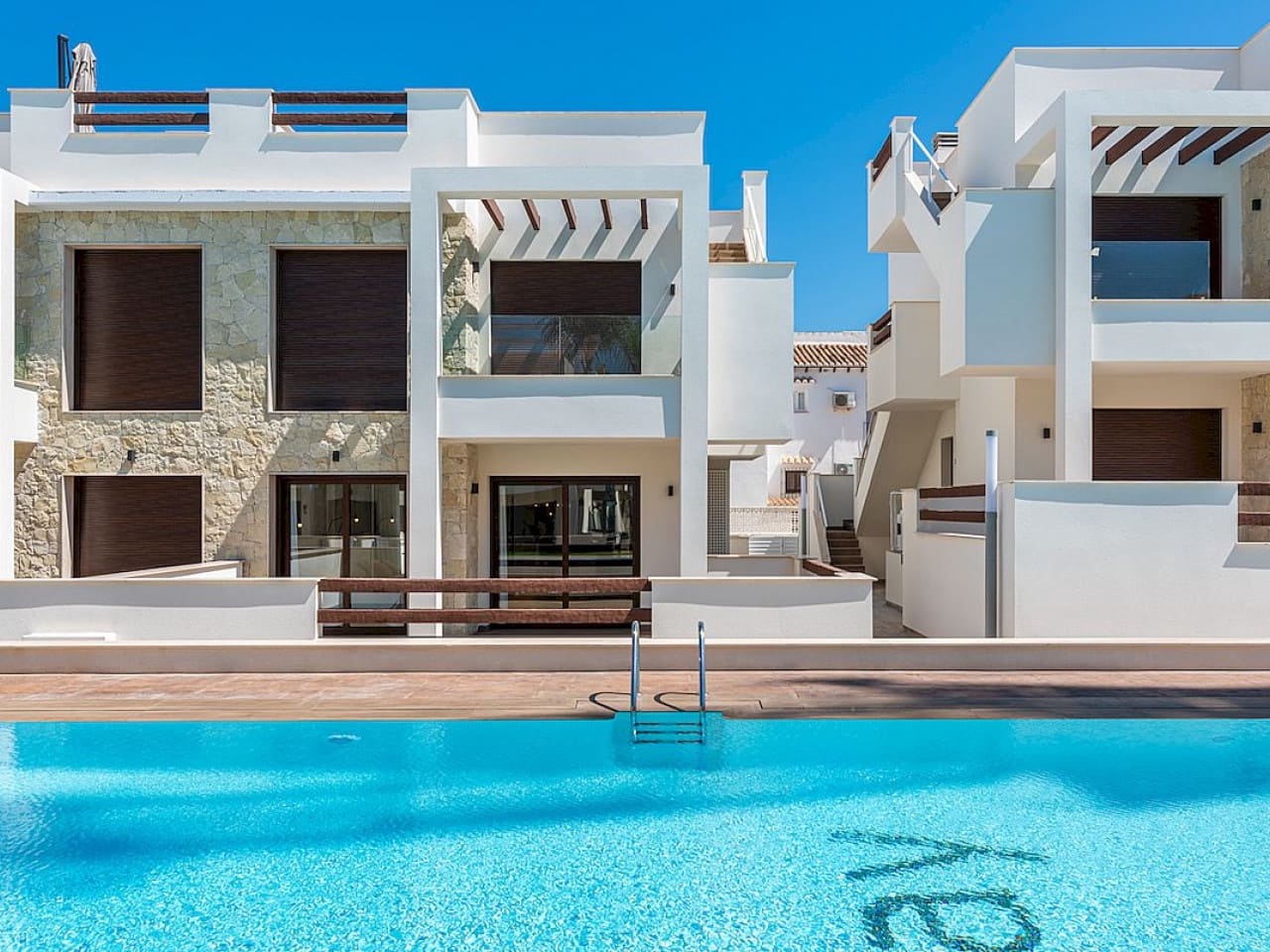 2 sovrum Radhus till salu i Los Balcones med pool - 315 000 € (Ref: 9318981)