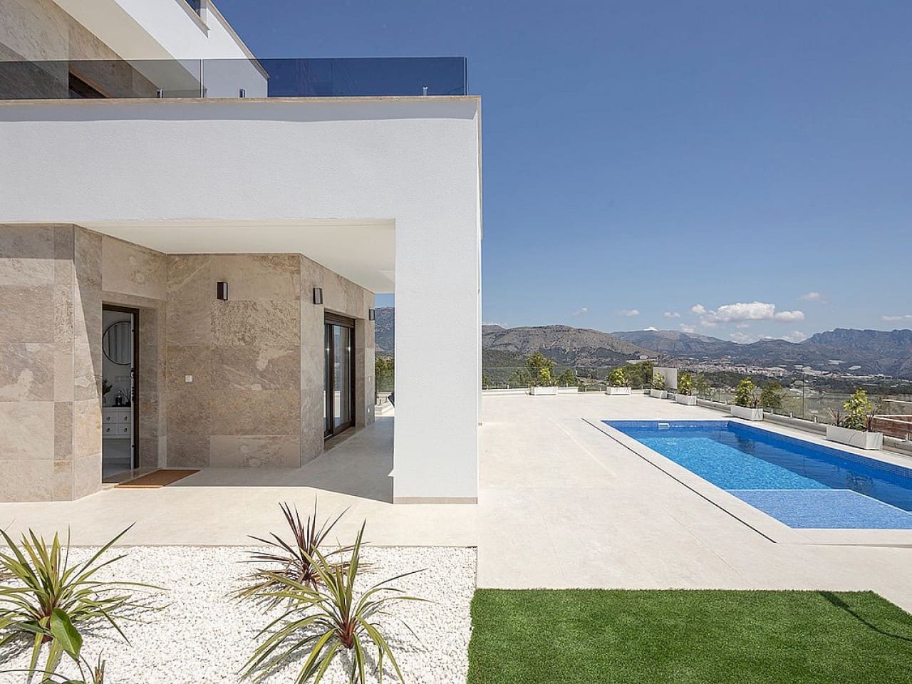 3 bedroom Villa for sale in Polop with pool - € 598,000 (Ref: 9318988)