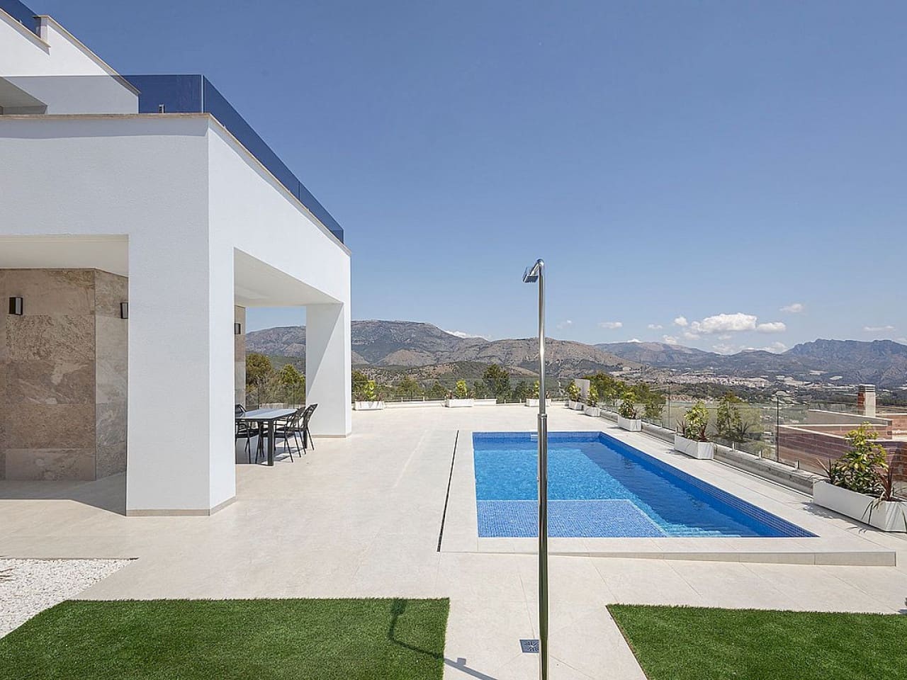 3 bedroom Villa for sale in Polop with pool - € 649,000 (Ref: 9318989)
