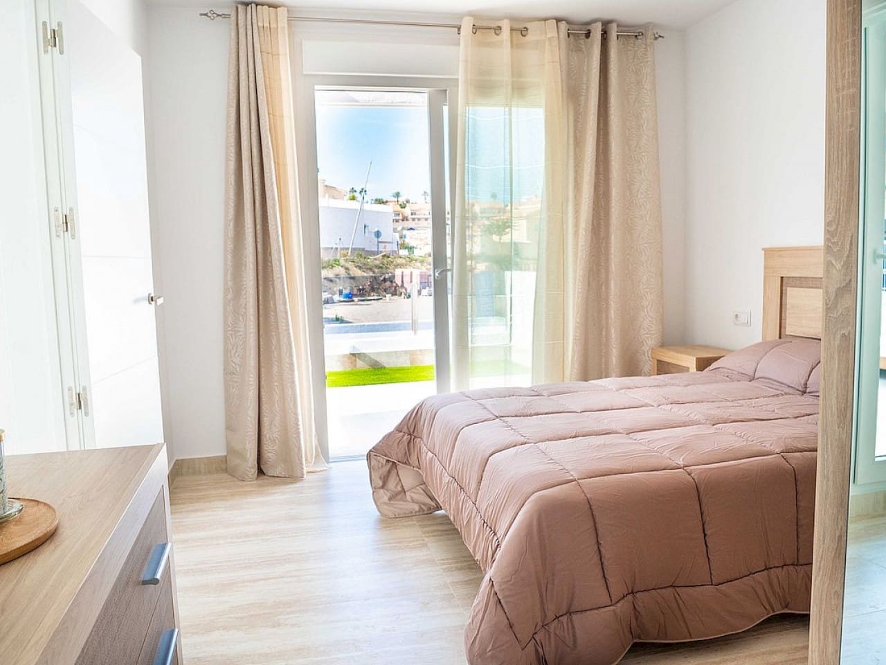 3 bedroom Villa for sale in Ciudad Quesada with pool - € 598,000 (Ref: 9318996)