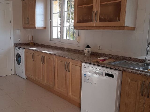 3 soveværelse Villa til salg i La Manga del Mar Menor med swimmingpool - € 780.000 (Ref: 9318997)