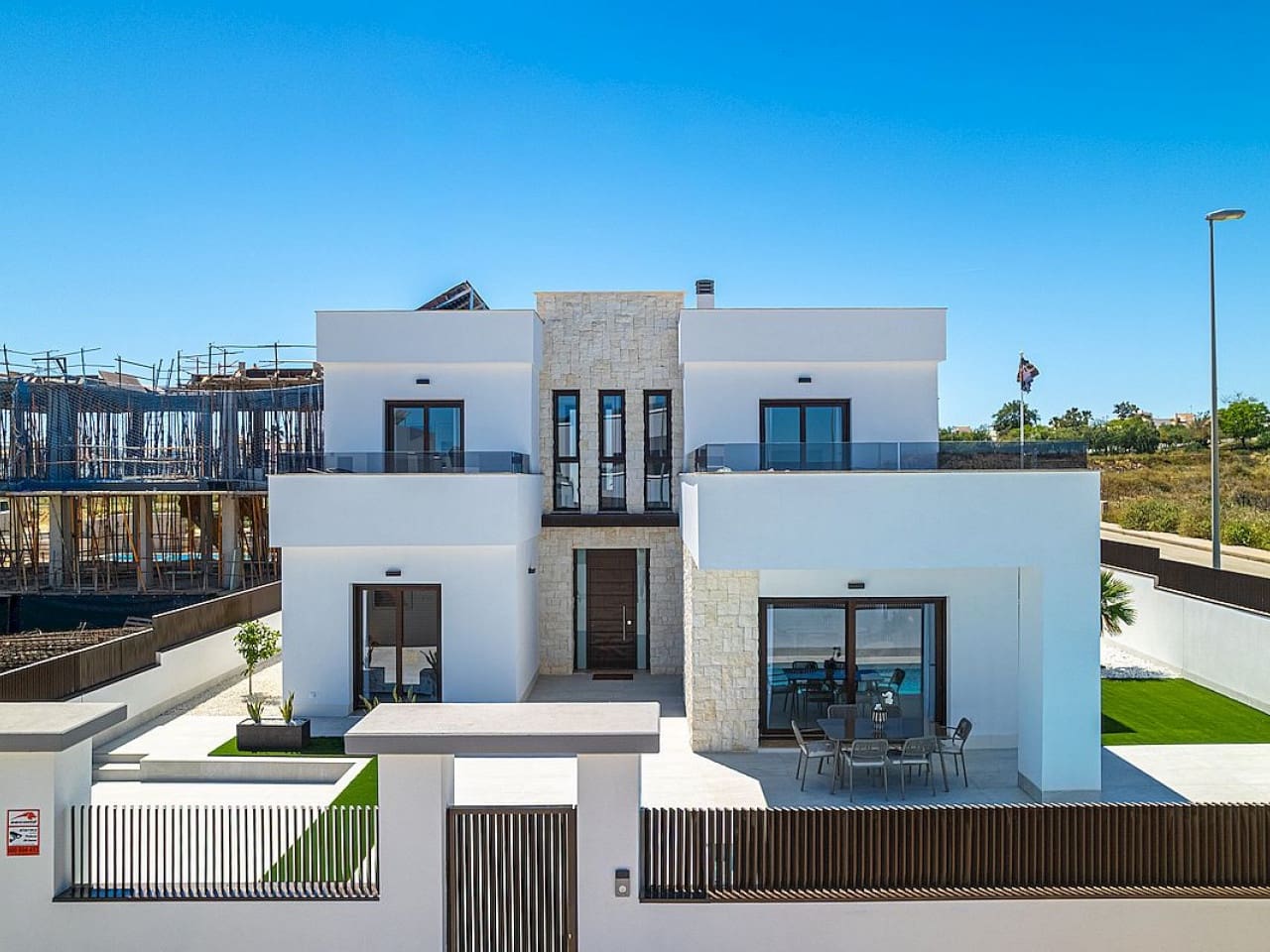Casa de 3 habitaciones en Los Montesinos en venta con piscina garaje - 325.000 € (Ref: 9318998)