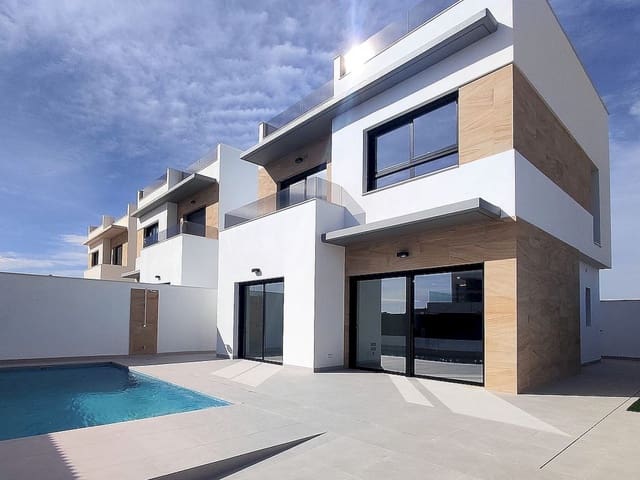 3 bedroom Villa for sale in Benijófar with pool - € 449,000 (Ref: 9319005)