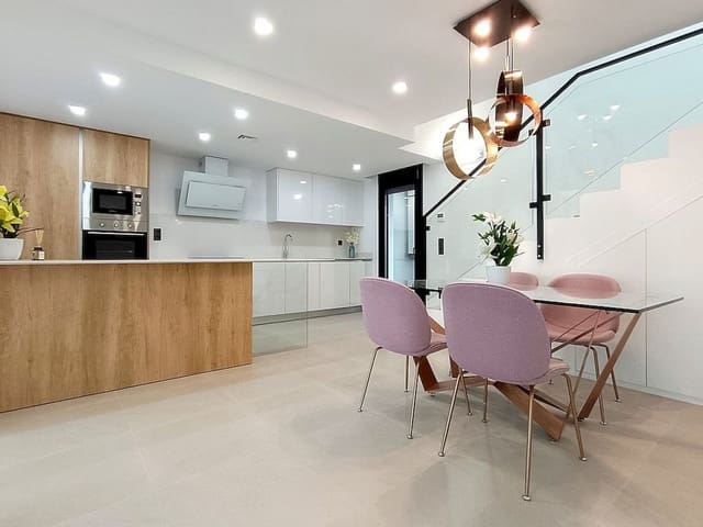 3 makuuhuone Huvila myytävänä paikassa Benijófar mukana uima-altaan - 559 000 € (Ref: 9319006)