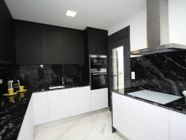 3 soverom Villa til salgs i San Miguel de Salinas med svømmebasseng - € 630 000 (Ref: 9319013)