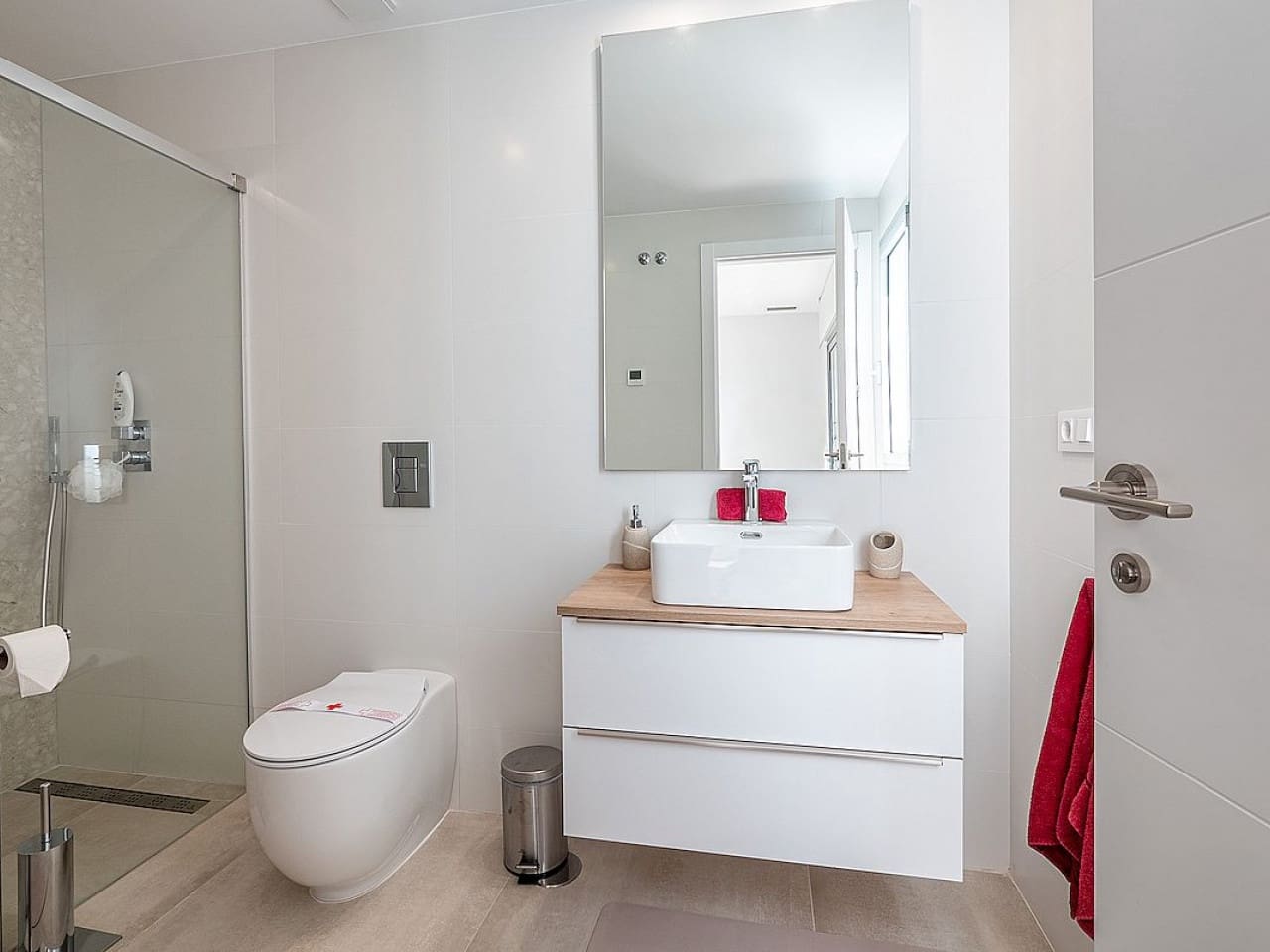 Chalet de 4 habitaciones en Algorfa en venta con piscina - 669.000 € (Ref: 9319020)