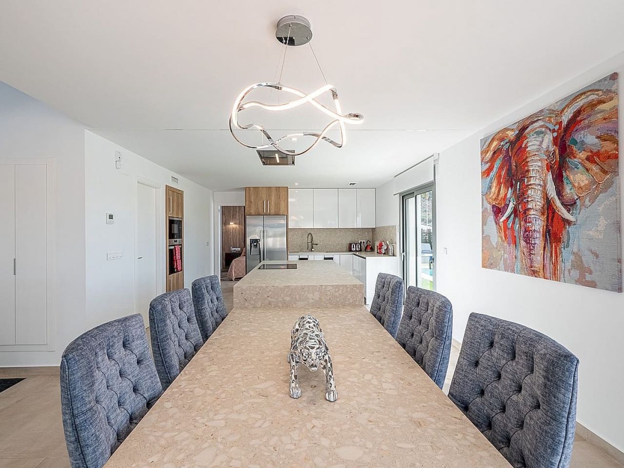 Chalet de 4 habitaciones en Algorfa en venta con piscina - 669.000 € (Ref: 9319020)